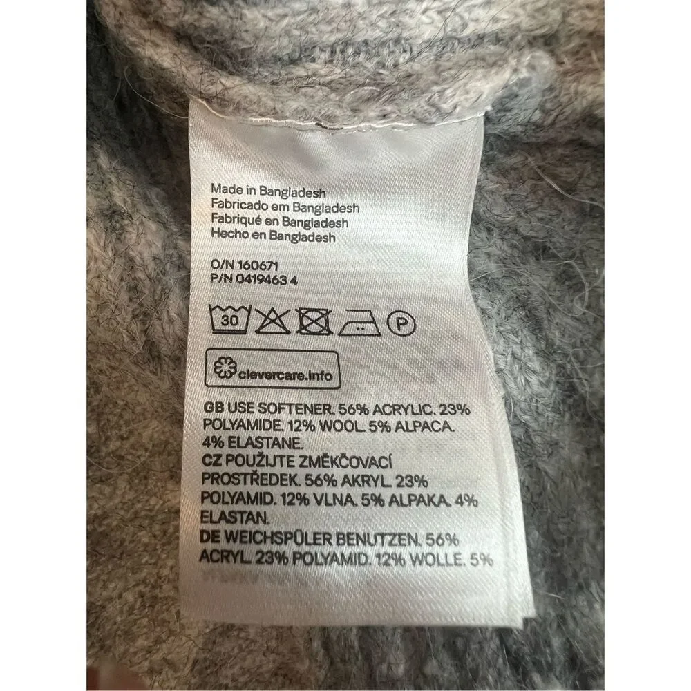 Divided Sweater - Picture 4 of 5